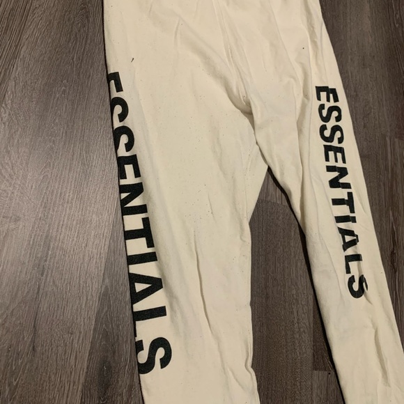 Fear of God Essentials Compression Pants Cream MD - Picture 4 of 11